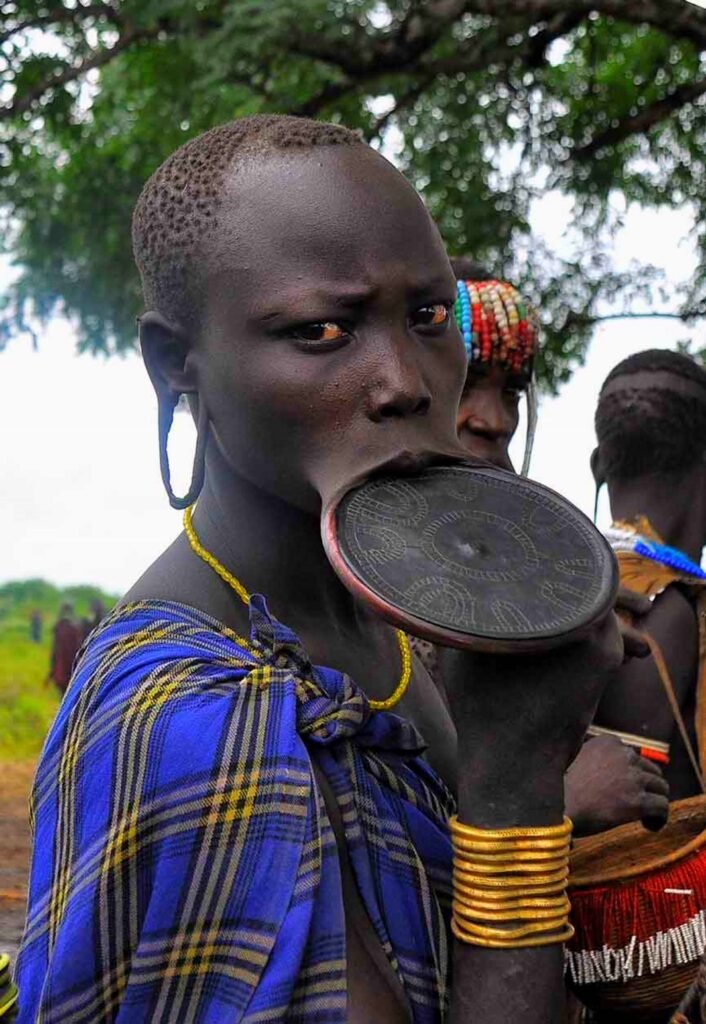 Mujeres de La Tribu Mursi lamirillacontenidos